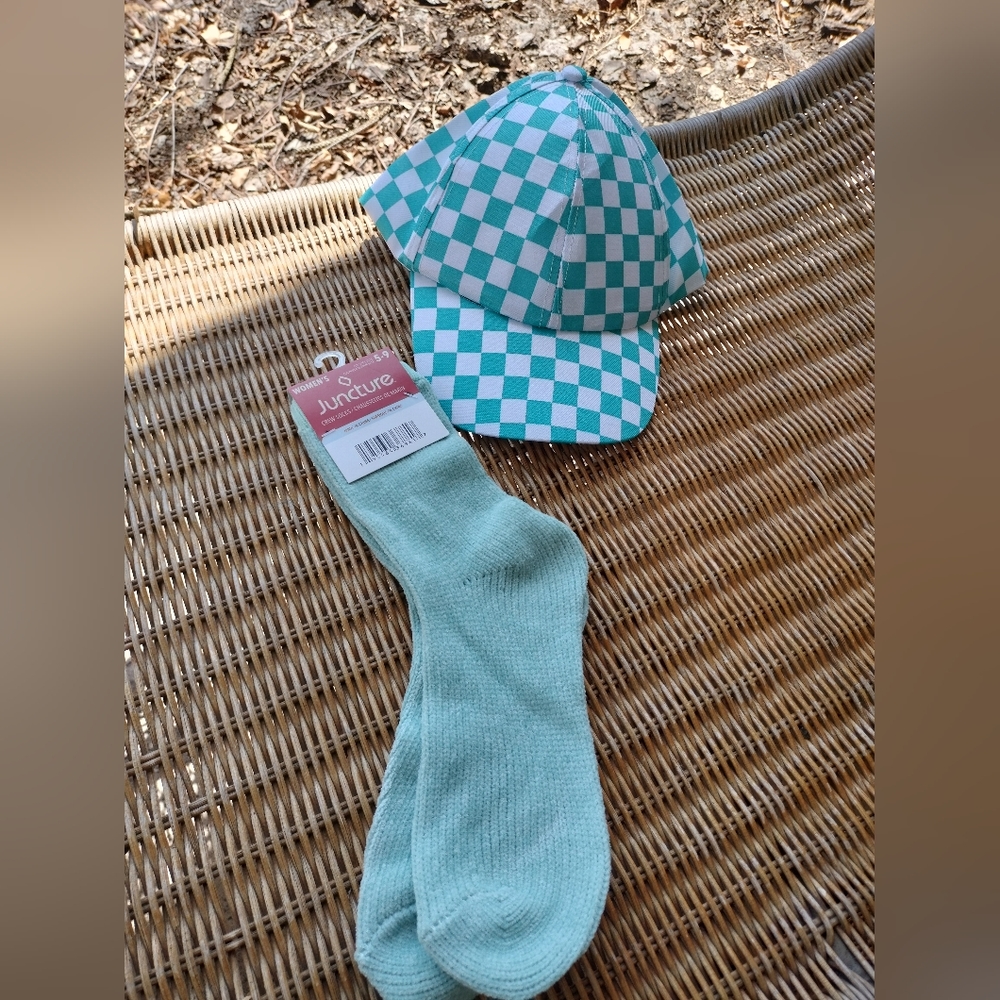 2 Piece Mint Colored Socks & Hat